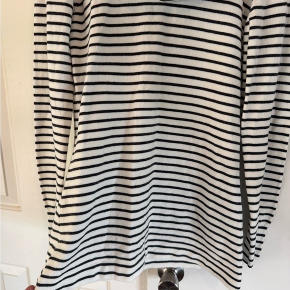 French Connection Black and White Striped Cowl Neck Sweater Size Medium - Picture 6 of 7